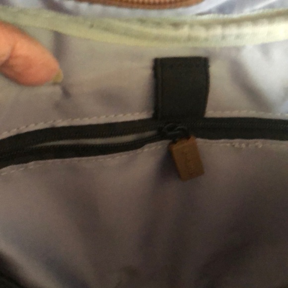 NWT IHKWIP Limited Edition “Be My Valentine” Heart Crossbody - Picture 9 of 9